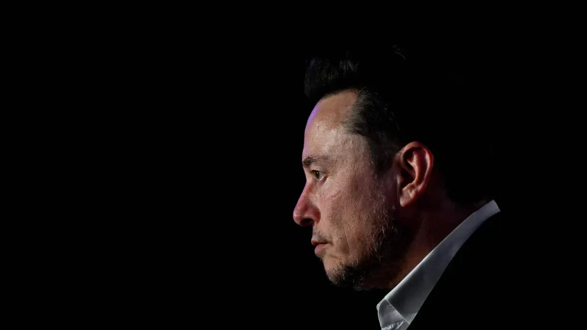 Elon Musk Sein Werdegang, seine Firmen und sein Leben